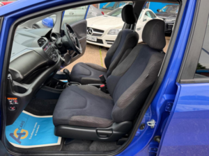 2014 Honda Jazz 1.4 I-Vtec Es Plus CVT Euro 5 5dr in Blue — image 4