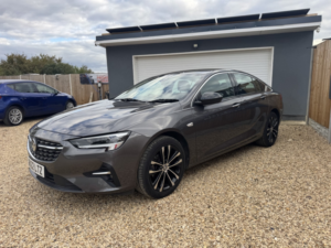 2022 Vauxhall Insignia 1.5 Turbo D Design in Grey — image 3