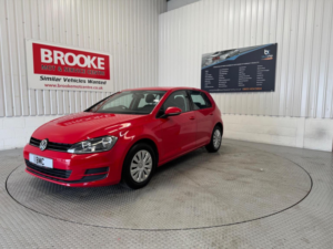 2015 Volkswagen Golf 1.2 Tsi Bluemotion Tech S Euro 6 (s/s) 5dr in Red — image 6