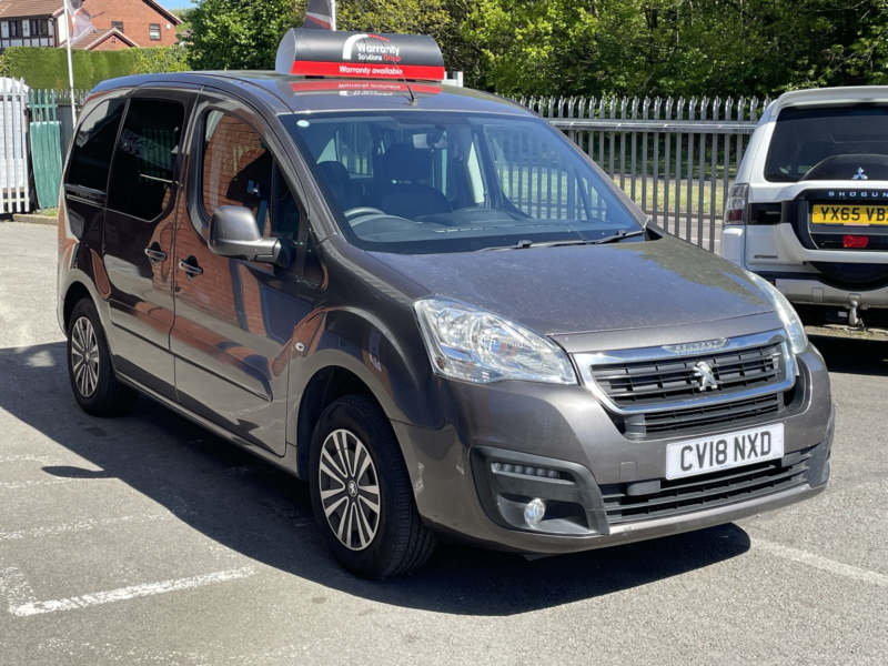 2018 Peugeot Partner Tepee 1.2 Puretech Active in Grey — image 1