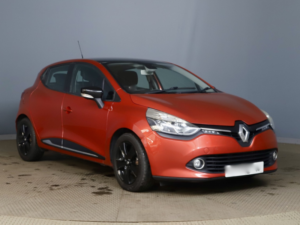 2016 Renault Clio 1.2 Dynamique Nav 1.2 16v 75 in Red — image 3