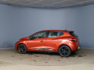 2016 Renault Clio 1.2 Dynamique Nav 1.2 16v 75 in Red — image 6