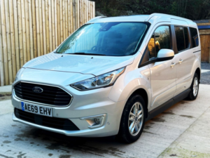 2019 Ford Grand Tourneo Connect 3 SEAT Side Entry Passenger Up Front Wheelchair Accessible Vehicle in Silver — image 3