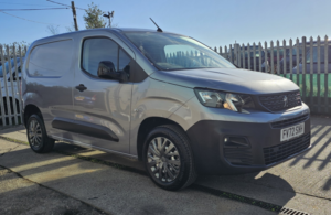 2022 Peugeot Partner 1.5 Partner Standard 1000 Professional Premium Bhdi 100 Manual in Grey — image 2