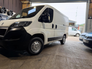 2019 Peugeot Boxer 2.2 Bluehdi 333 Professional L1 H1 Euro 6 (s/s) 5dr in White — image 3