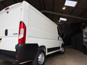 2019 Peugeot Boxer 2.2 Bluehdi 333 Professional L1 H1 Euro 6 (s/s) 5dr in White — image 5
