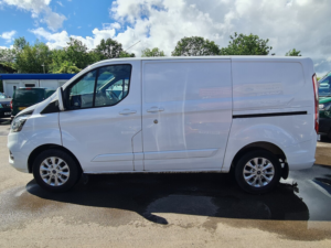 2022 Ford Transit Custom Custom 300 Limited L1 — image 2