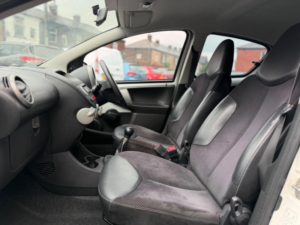 2012 Toyota Aygo 1.0 Vvt-I Ice Euro 5 5dr in White — image 2