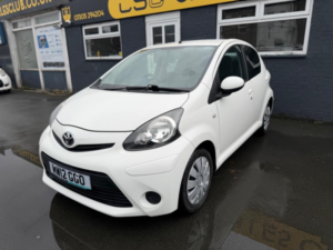 2012 Toyota Aygo 1.0 Vvt-I Ice Euro 5 5dr in White — image 5