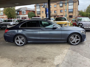 2016 Mercedes-Benz C Class 2.1 C220d Amg Line 7g-Tronic+ Euro 6 (s/s) 4dr in Grey — image 3