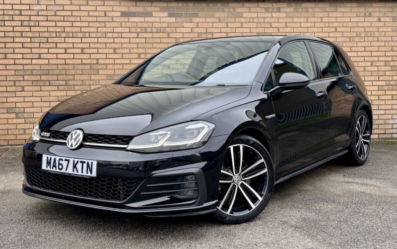 2017 Volkswagen Golf 2.0 Tdi Gtd in Black — image 1