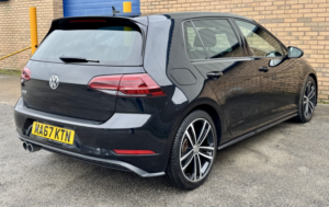 2017 Volkswagen Golf 2.0 Tdi Gtd in Black — image 5