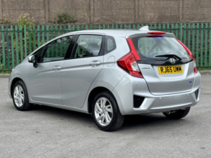 2015 Honda Jazz 1.3 I-Vtec Se in Silver — image 2