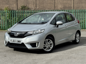 2015 Honda Jazz 1.3 I-Vtec Se in Silver — image 3
