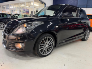 2017 Suzuki Swift 1.6 Sport Euro 6 3dr (snav) in Black — image 5