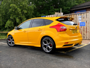 2013 Ford Focus St-3 2.0 Ecoboost - 45,400 Miles - Fsh - Unmodified - Full Recaro Leather, Xenons - Tangerine Scream in Yellow — image 6