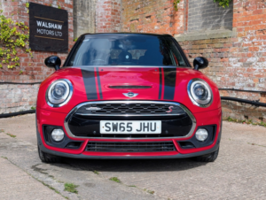 2015 MINI Clubman 2.0 Clubman Cooper S in Red — image 2