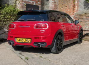 2015 MINI Clubman 2.0 Clubman Cooper S in Red — image 6
