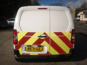 2021 Vauxhall Combo 1.5 Turbo D 2300 Dynamic in White — image 6