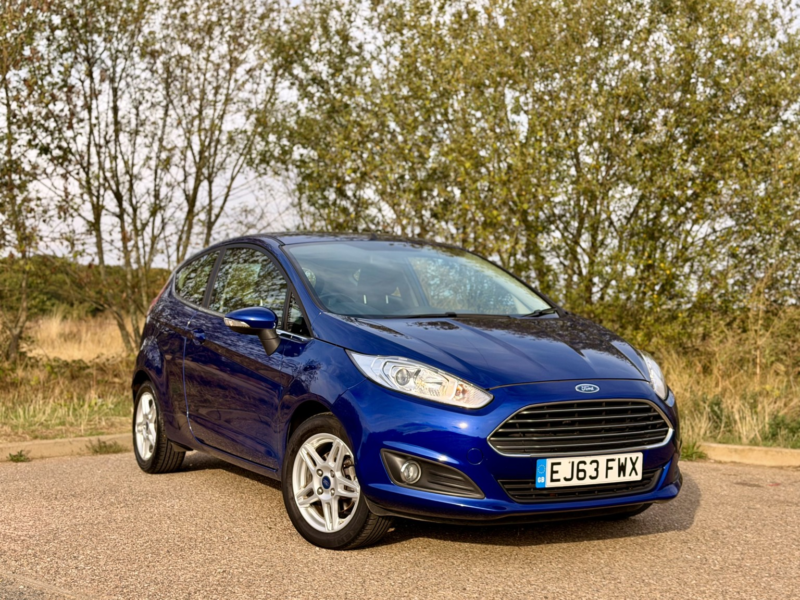 2013 Ford Fiesta 1.3 Zetec in Blue — image 1