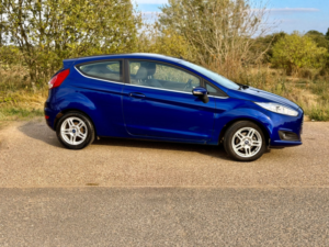 2013 Ford Fiesta 1.3 Zetec in Blue — image 2