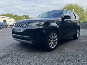 2021 Land Rover Discovery 3.0 D300 Mhev Se in Black — image 5