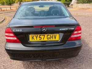 2007 Mercedes-Benz C Class 1.8 C180 Kompressor Classic Se in Black — image 7