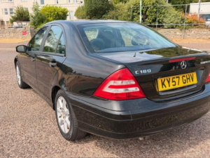 2007 Mercedes-Benz C Class 1.8 C180 Kompressor Classic Se in Black — image 8