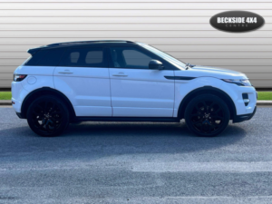 2015 Land Rover Range Rover Evoque 2.2 Range Rover Evoque Dynamic Sd4 4WD 5dr in White — image 2