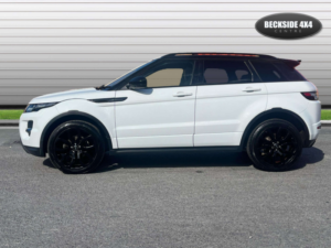 2015 Land Rover Range Rover Evoque 2.2 Range Rover Evoque Dynamic Sd4 4WD 5dr in White — image 6