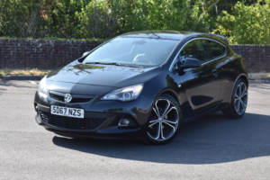 2017 Vauxhall Astra Gtc 1.4 I Turbo Limited Edition in Black — image 3