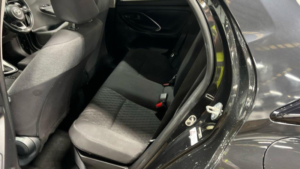 2022 Toyota Yaris 1.5 Vvt-H Icon E-CVT Euro 6 (s/s) 5dr in Black — image 6