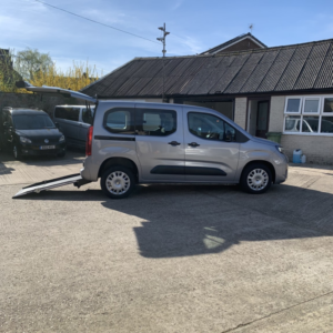 2025 Vauxhall Combo Life 1.5 in Grey — image 4