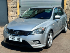 2010 Kia Ceed 1.6 Crdi 3 Hatchback 5dr Diesel Auto Euro 4 (113 Bhp) in Silver — image 5