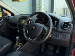 2017 Renault Clio 1.2 Tce Dynamique S Nav Edc Euro 6 (s/s) 5dr in Red — image 2