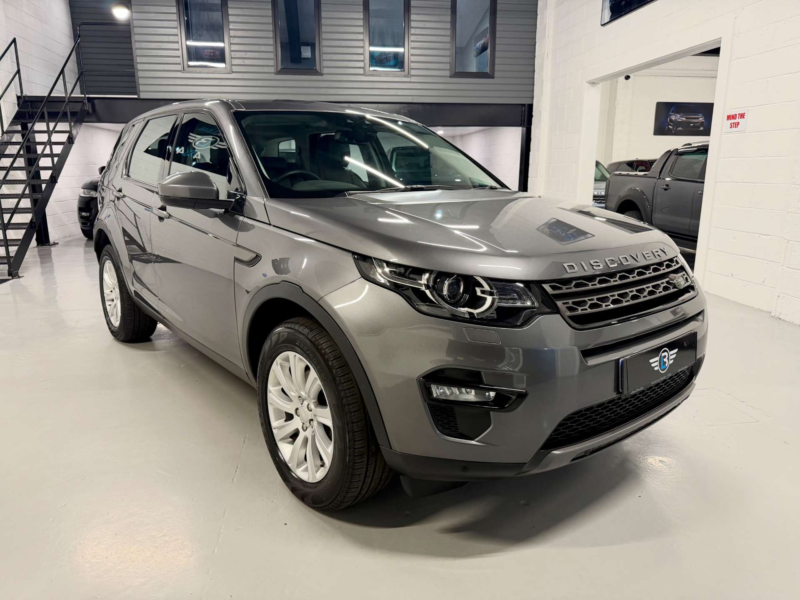 2015 Land Rover Discovery Sport 2.2 Sd4 Se Tech SUV 5dr Diesel Auto 4WD (s/s) (190 Ps) in Grey — image 1