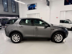 2015 Land Rover Discovery Sport 2.2 Sd4 Se Tech SUV 5dr Diesel Auto 4WD (s/s) (190 Ps) in Grey — image 6