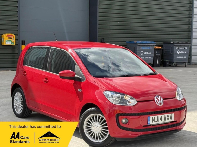 2014 Volkswagen Up! 1.0 High Up! Euro 5 5dr in Red — image 1