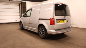 2017 Volkswagen Caddy 2.0 Tdi C20 Bluemotion Tech Highline in Silver — image 3