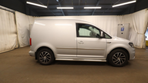 2017 Volkswagen Caddy 2.0 Tdi C20 Bluemotion Tech Highline in Silver — image 5