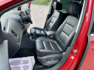 2016 SEAT Alhambra 2.0 Tdi Ecomotive Se Lux in Red — image 6