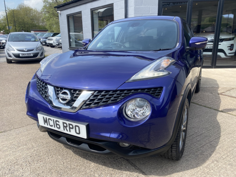 2016 Nissan Juke 1.6 Tekna in Blue — image 1