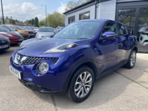 2016 Nissan Juke 1.6 Tekna in Blue — image 3