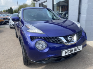 2016 Nissan Juke 1.6 Tekna in Blue — image 5