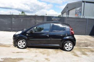 2014 Peugeot 107 1.0 12v Allure Euro 5 5dr in Black — image 4