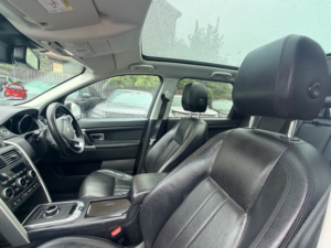 2017 Land Rover Discovery Sport Td4 Hse in Grey — image 3