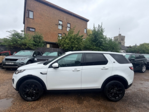 2017 Land Rover Discovery Sport Td4 Hse in Grey — image 6