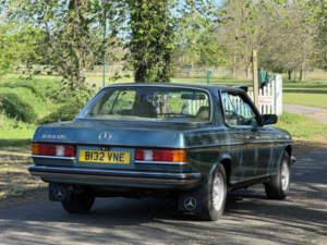 1985 Mercedes-Benz 230 in Green — image 2