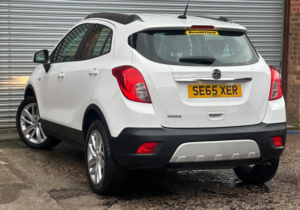 2016 Vauxhall Mokka 1.6i Tech Line 2WD Euro 6 (s/s) 5dr in White — image 6