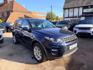 2016 Land Rover Discovery Sport Td4 Se Tech in Blue — image 3